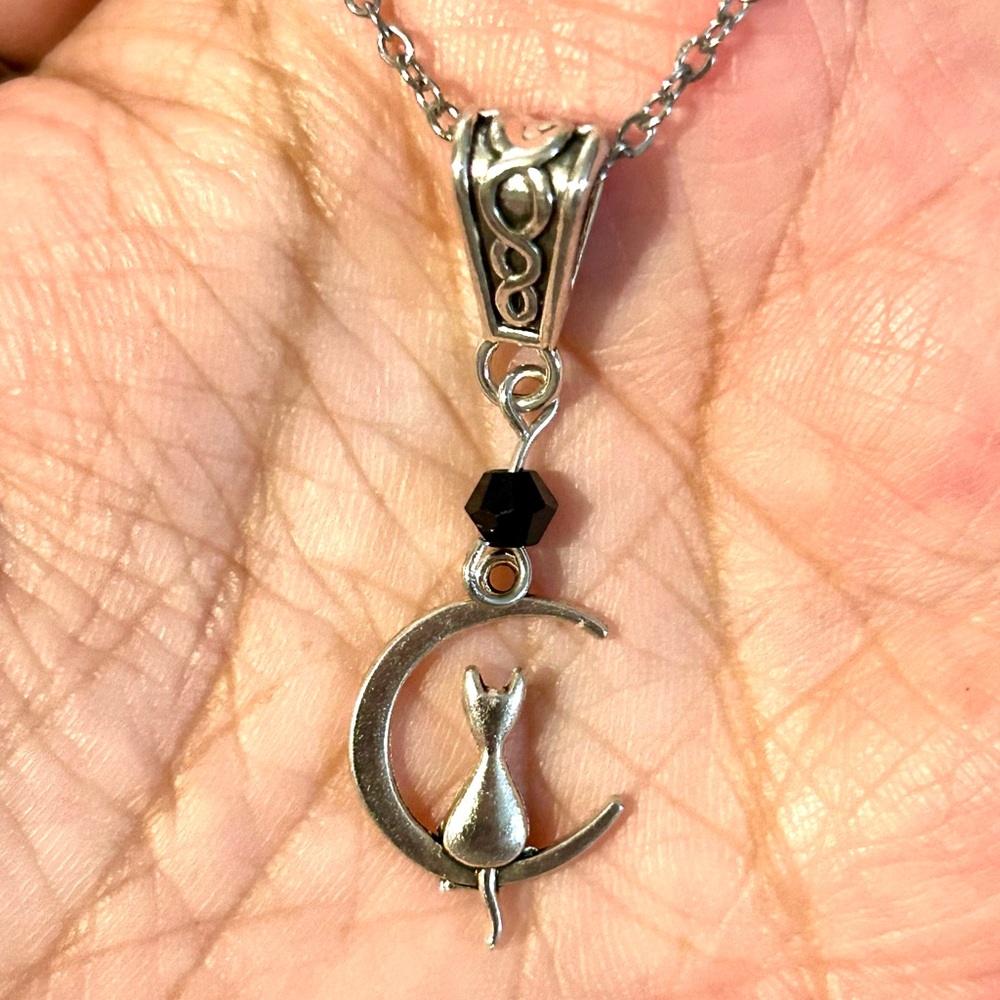 Cat Crescent Moon Pendant Necklace Jewelry black bead cat lovers familiar